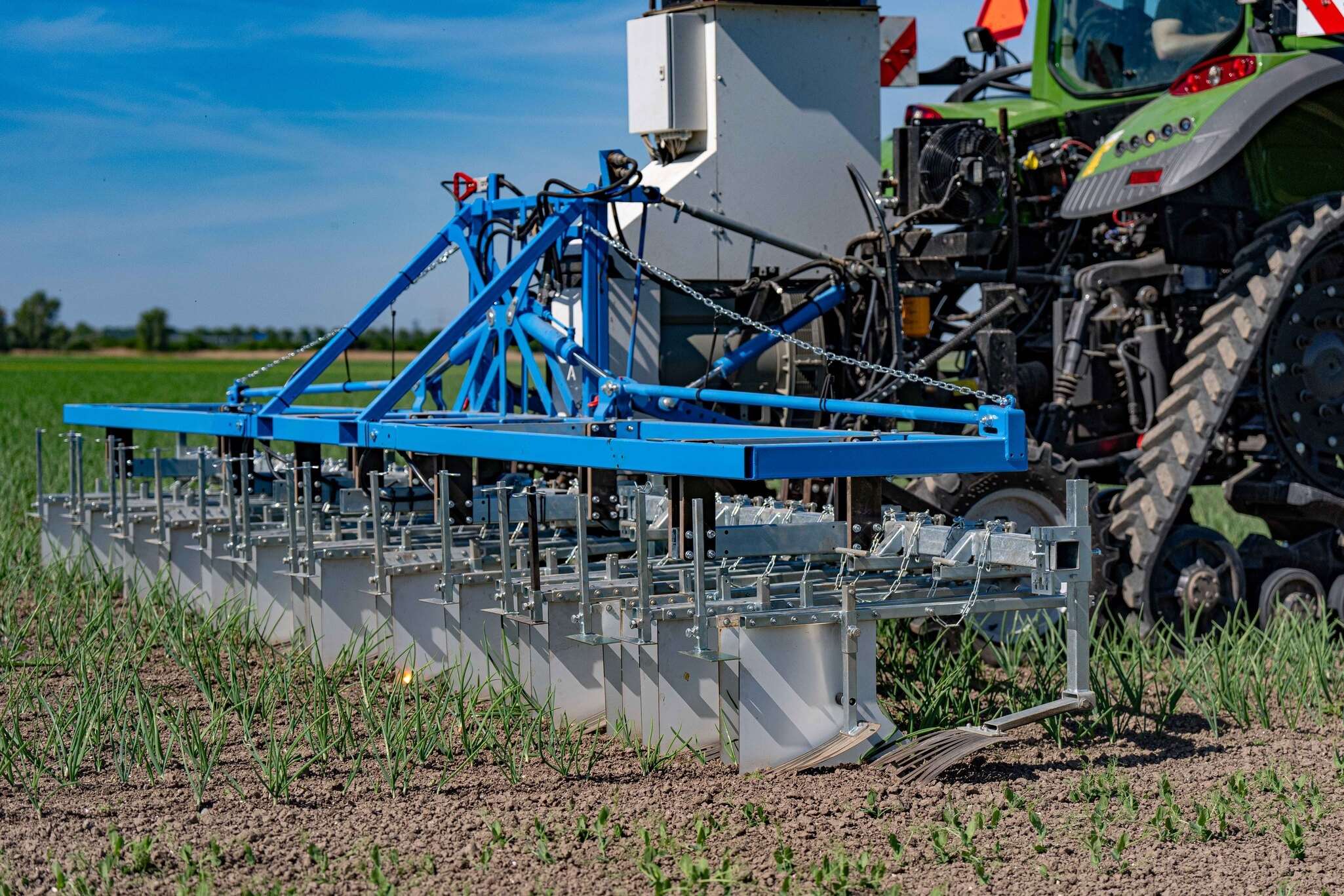 Ukrudtsbekæmpelse med strøm 